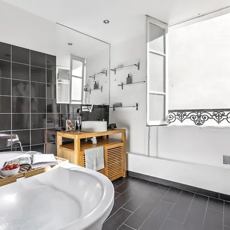 Le Marais & Place De La Republique - 2br - Cityapartmentstay * Parigi